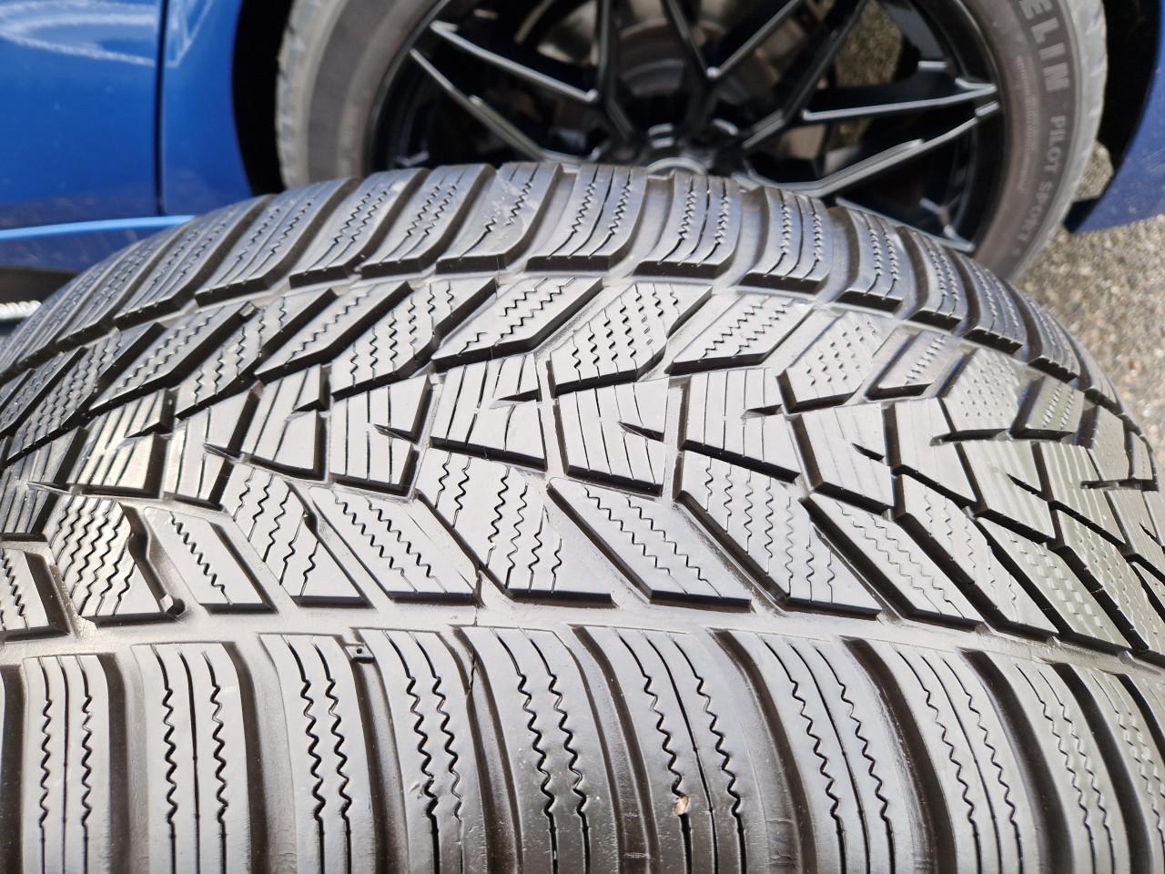 18 inch BMW Winterset breedset in zeer goede staat!! F30 F31 F32 F20 F21