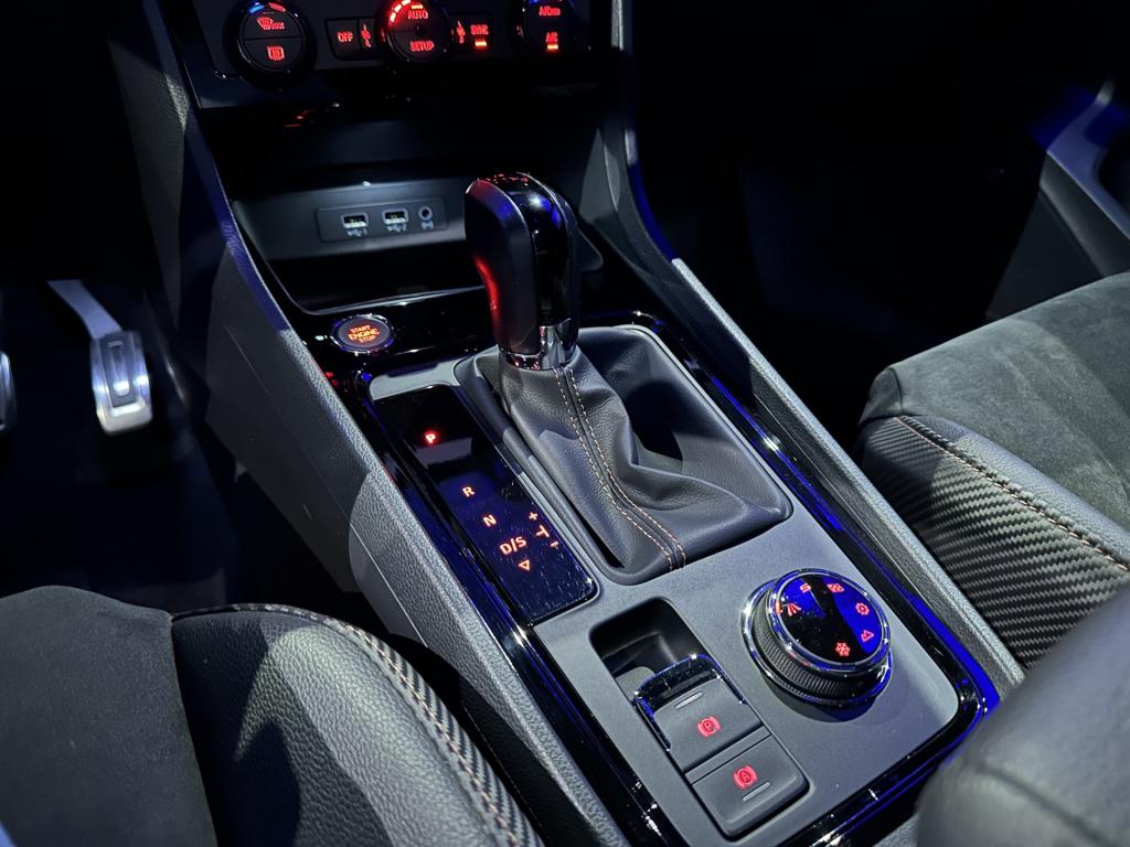 Cupra Ateca 2.0 tsi 4drive *pano*360camera*trekhaak*