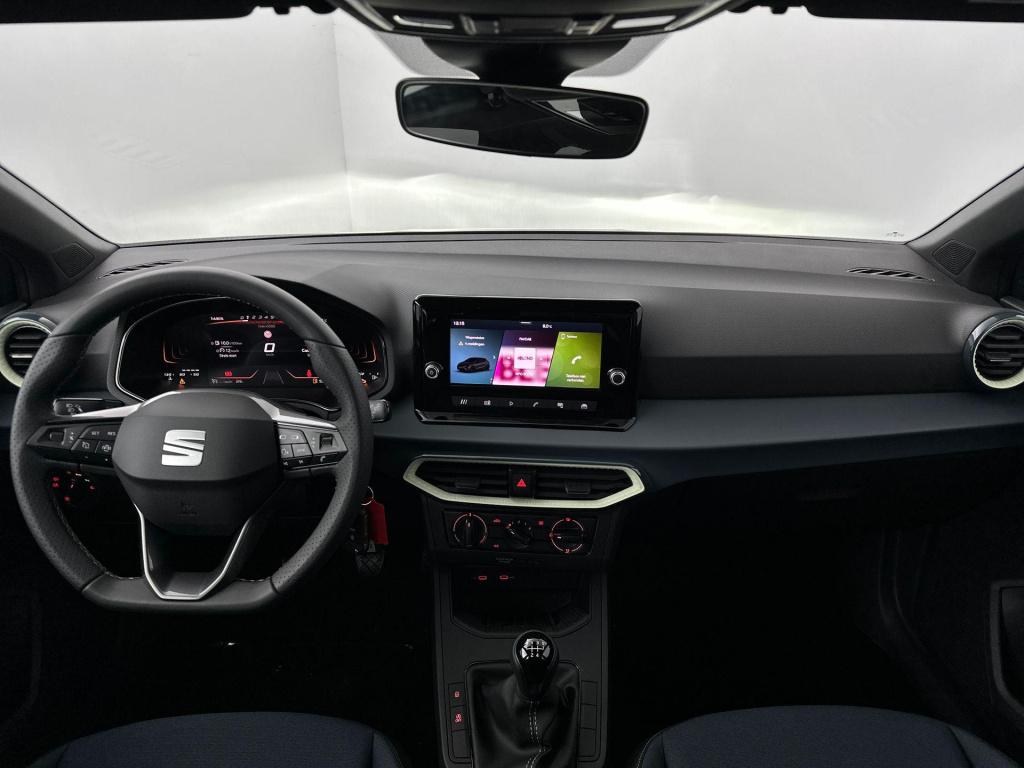 Seat Onbekend style plus 1.0 70 kw / 95 pk ecotsi hatchback 5 de