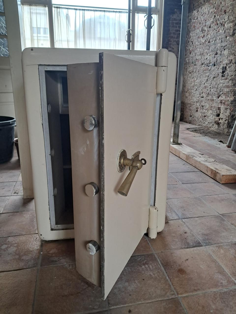 Kluis (gratis) gereserveerd