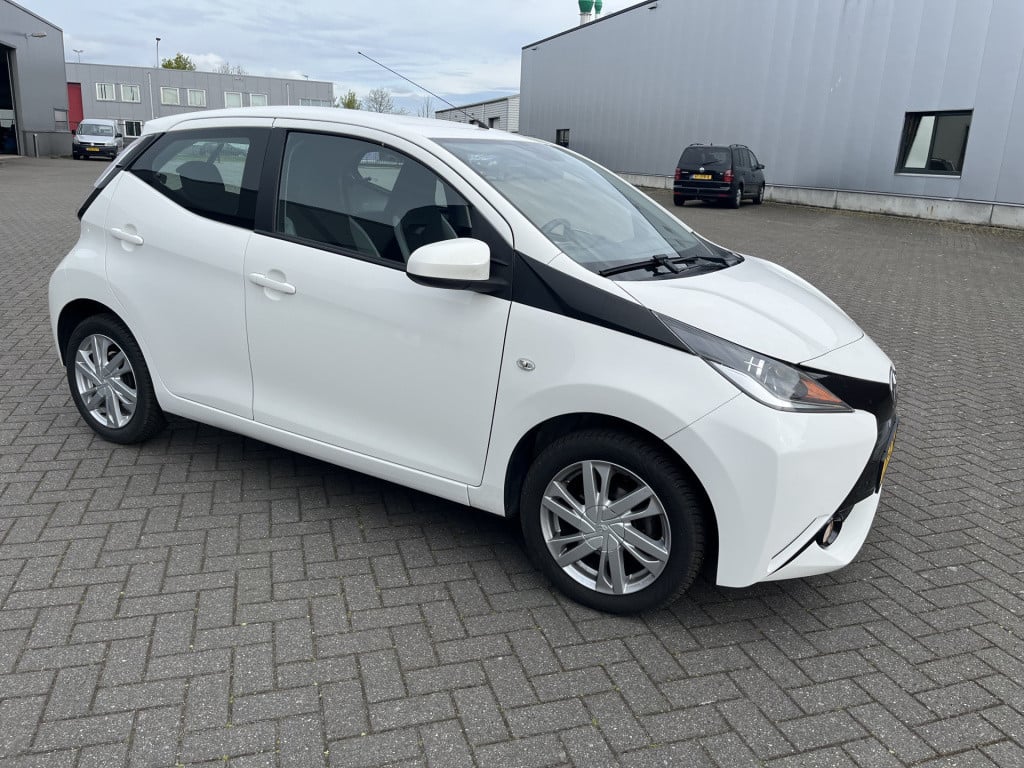 Toyota Aygo 1.0 vvt-i x-wave