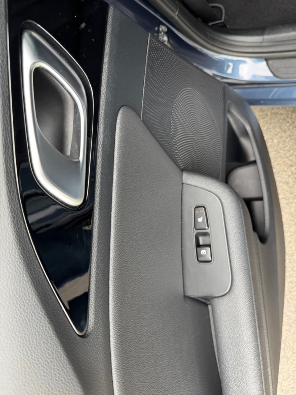 Kia Cee'd 1.4 t-gdi executiveline , apple-carplay, achteruit rijcamera, lee