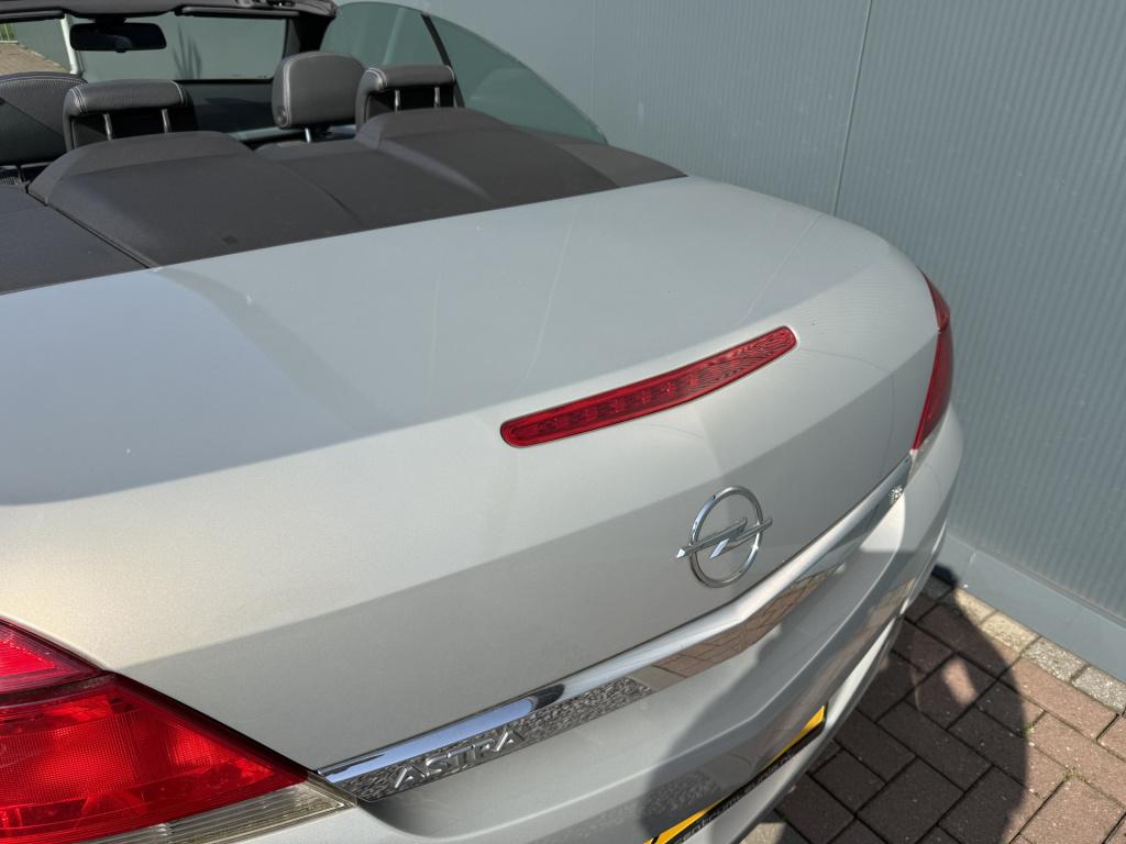 Opel Astra twintop 1.8 cosmo cabriolet