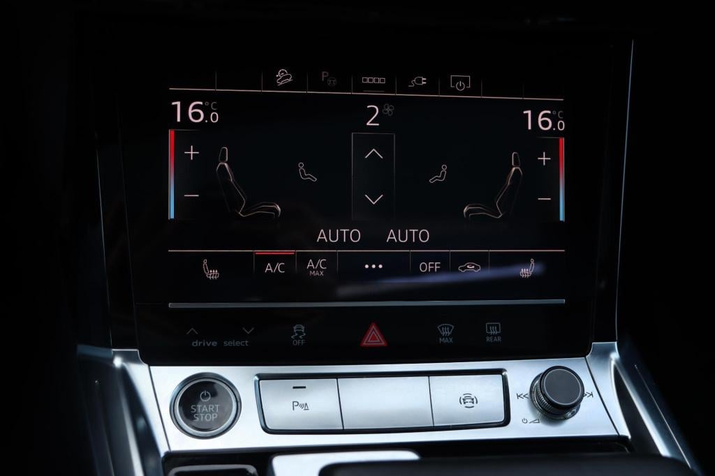 Audi E-tron sportback 55 quattro black edition 95 kwh s-line 408pk