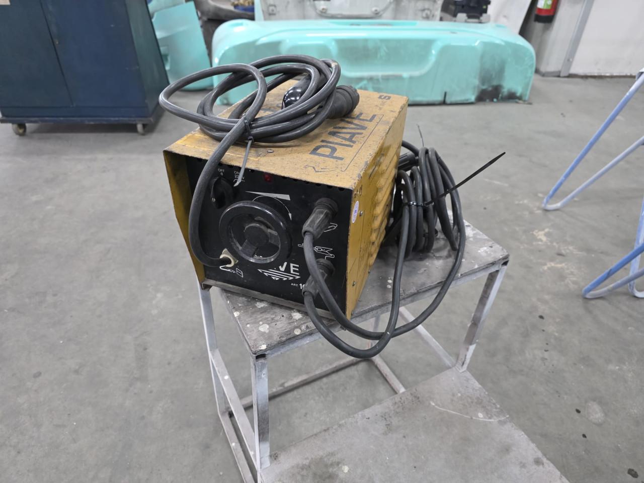 Ferm Piave Lasapparaat (Art. 1042 S) – Inclusief kabels & klemmen