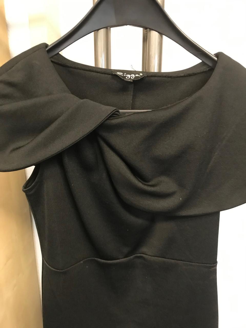 Jurkjes o.a. Nikkie Plessen en Josh V