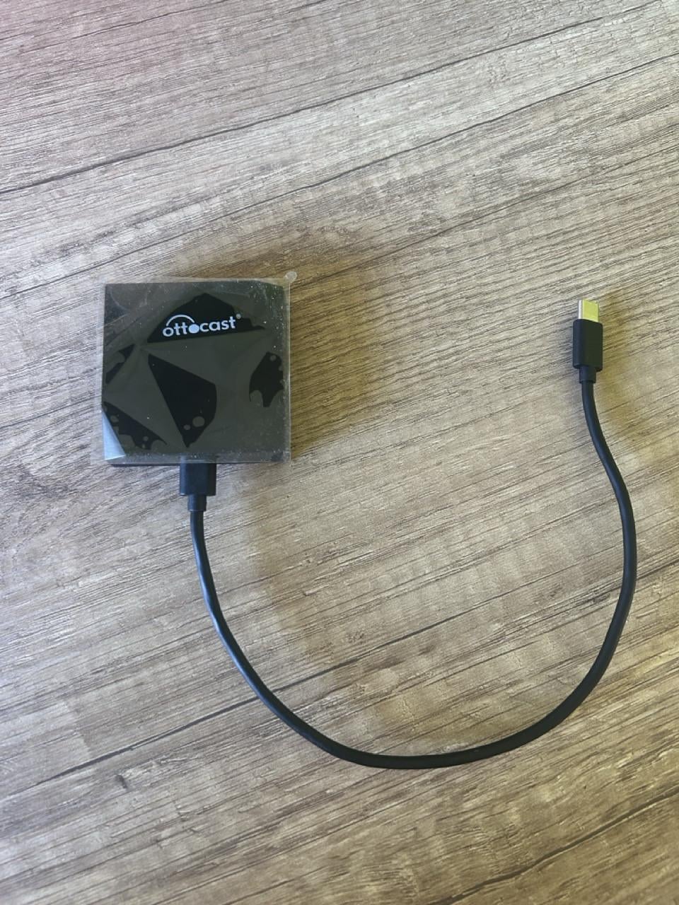 Apple CarPlay dongle