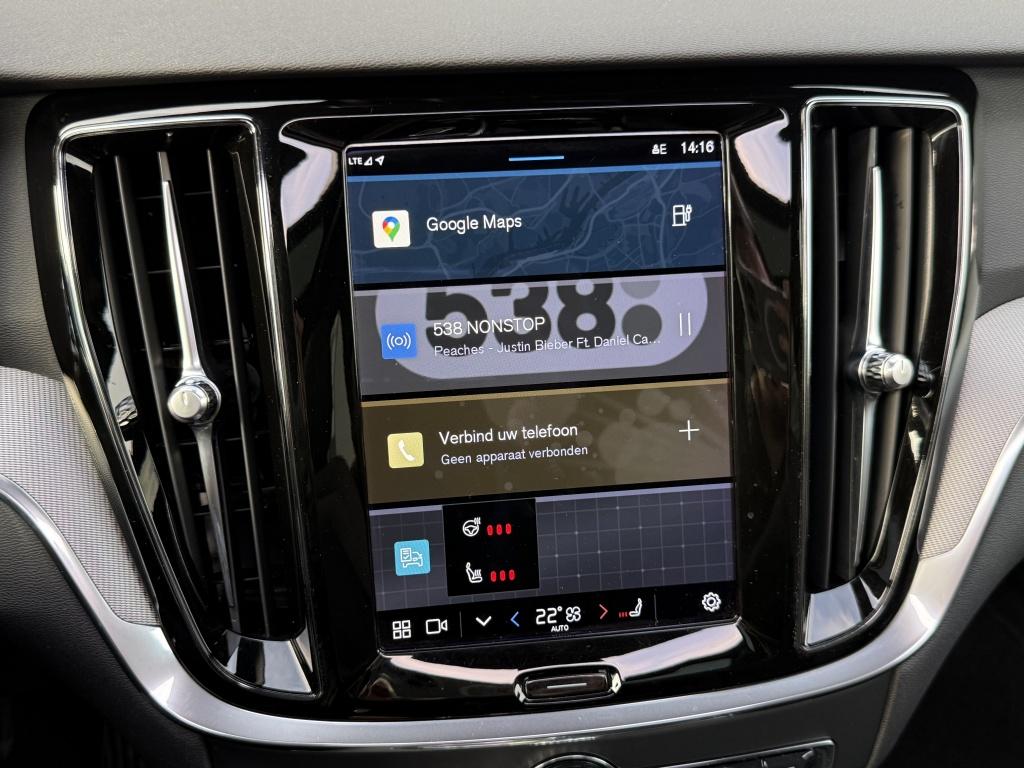 Volvo V60 t6 398pk recharge dark| panodak| adap.cruise| 360camera| trekhaa