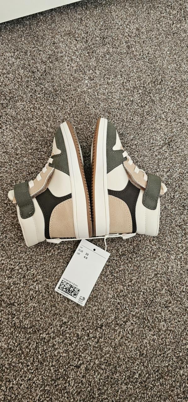 H&M nieuwe hoge sneakers maat 23