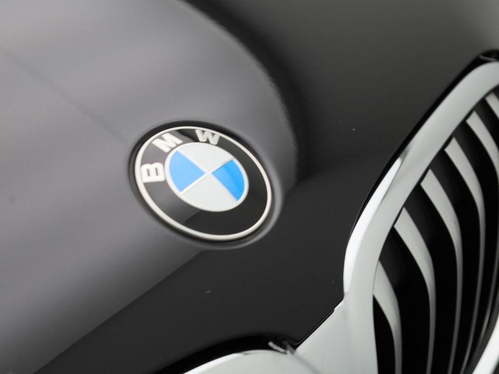 BMW X1 sdrive18i business edition | automaat | navigatie | head-up display