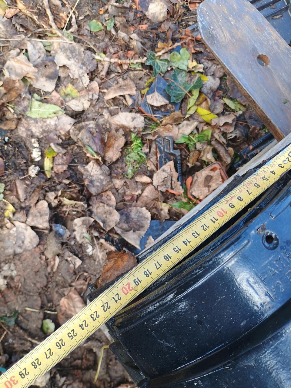 Nokvorsten  zwart glans 12 stuks