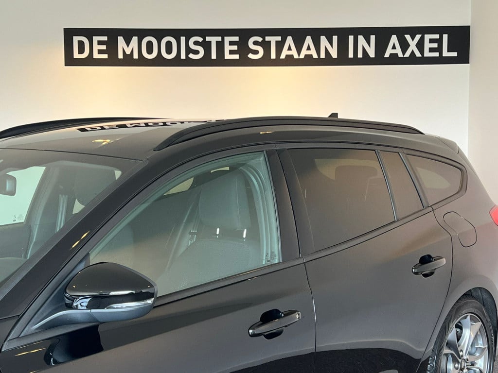Ford Focus wagon 1.0 ecoboost hybrid st line business