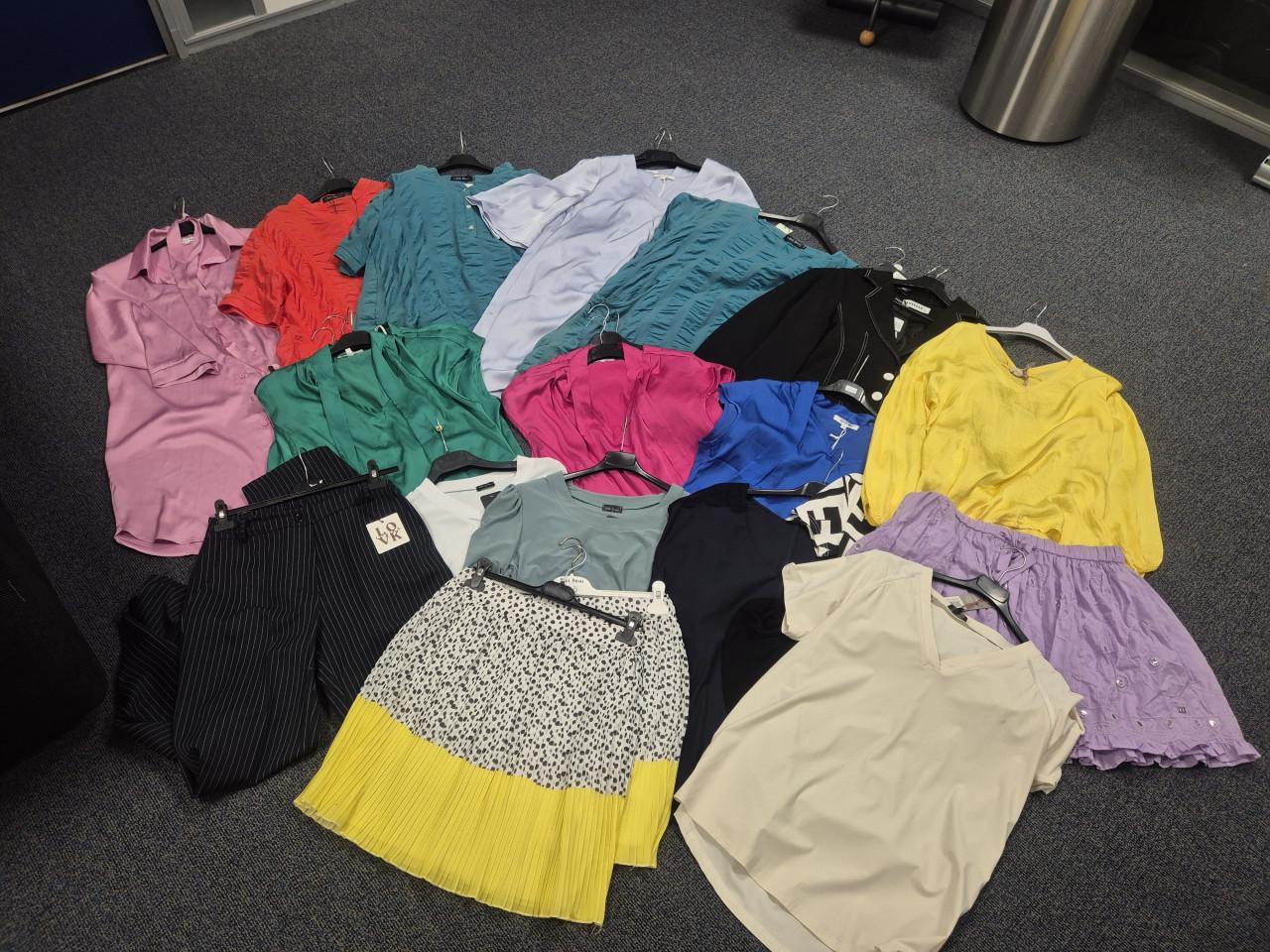 Partij nieuwe kleding 25 stuks