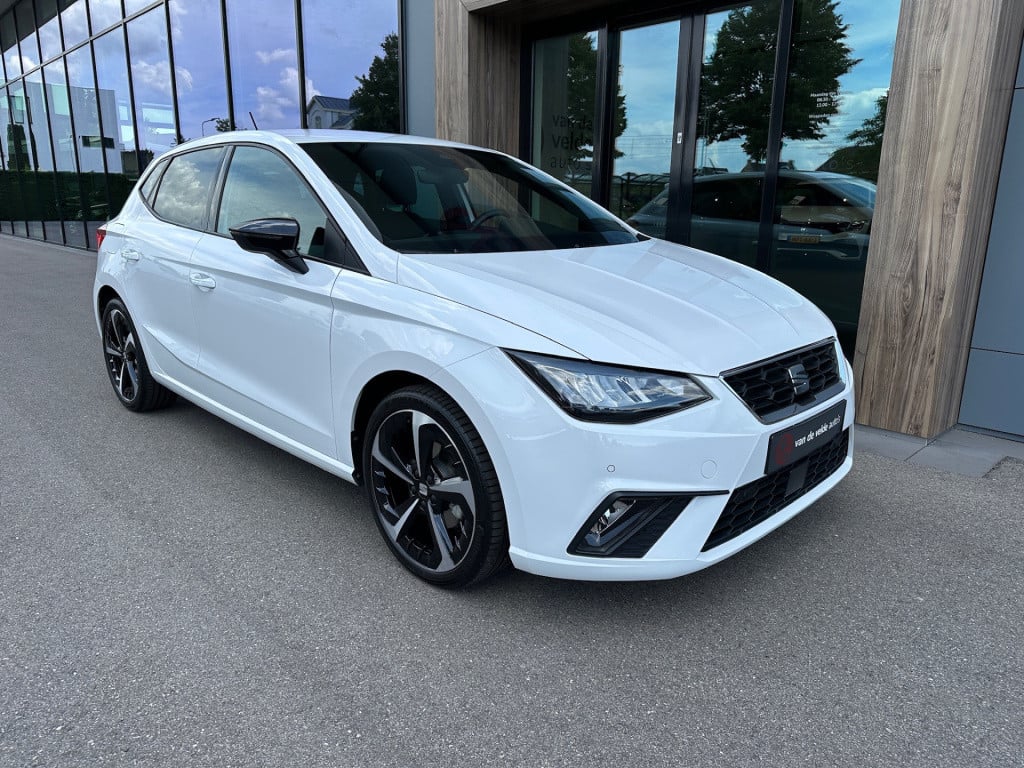 Seat Ibiza 1.0 ecotsi 116pk dsg fr | led | 18 inch | camera | carplay | ada