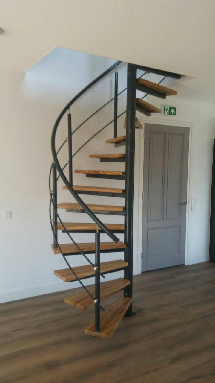 Stalen spiltrappen op maat – Al meer dan 40 Jaar vakmanschap