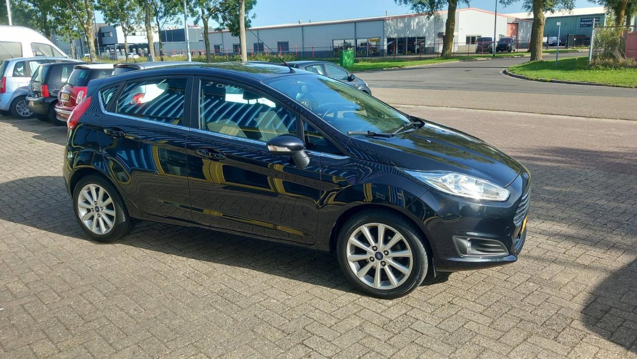 Ford FIESTA 1.0 EcoBoost Titanium 5 deurs bj:2015 airco lm-velgen i.z.g.st