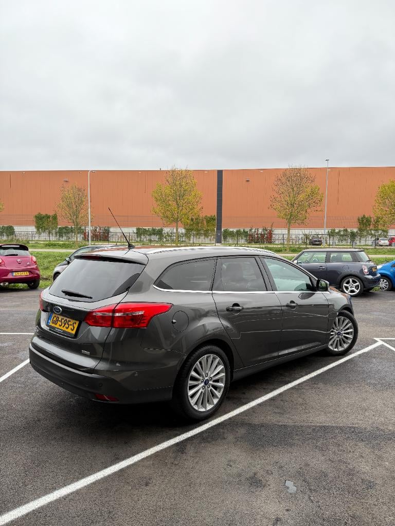 Ford Focus 1.0 - titanium edition