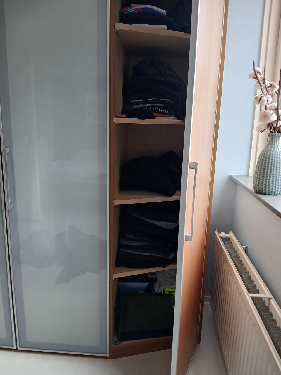 Hoekkledingkast