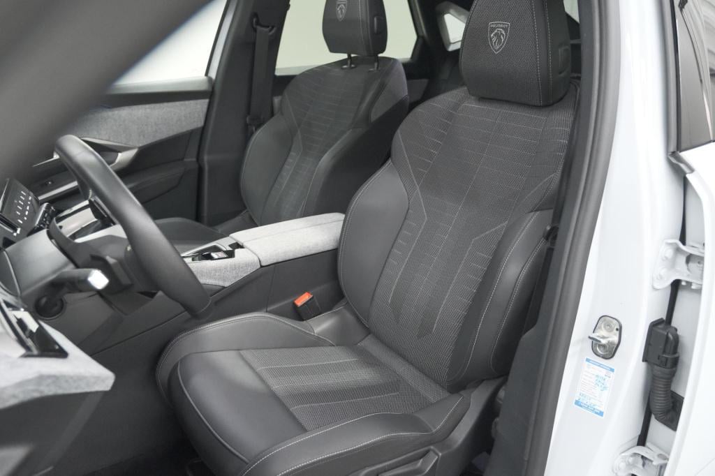Peugeot 3008 1.2 hybrid 145 gt | panoramadak | focal hi-fi | 360 camera | e