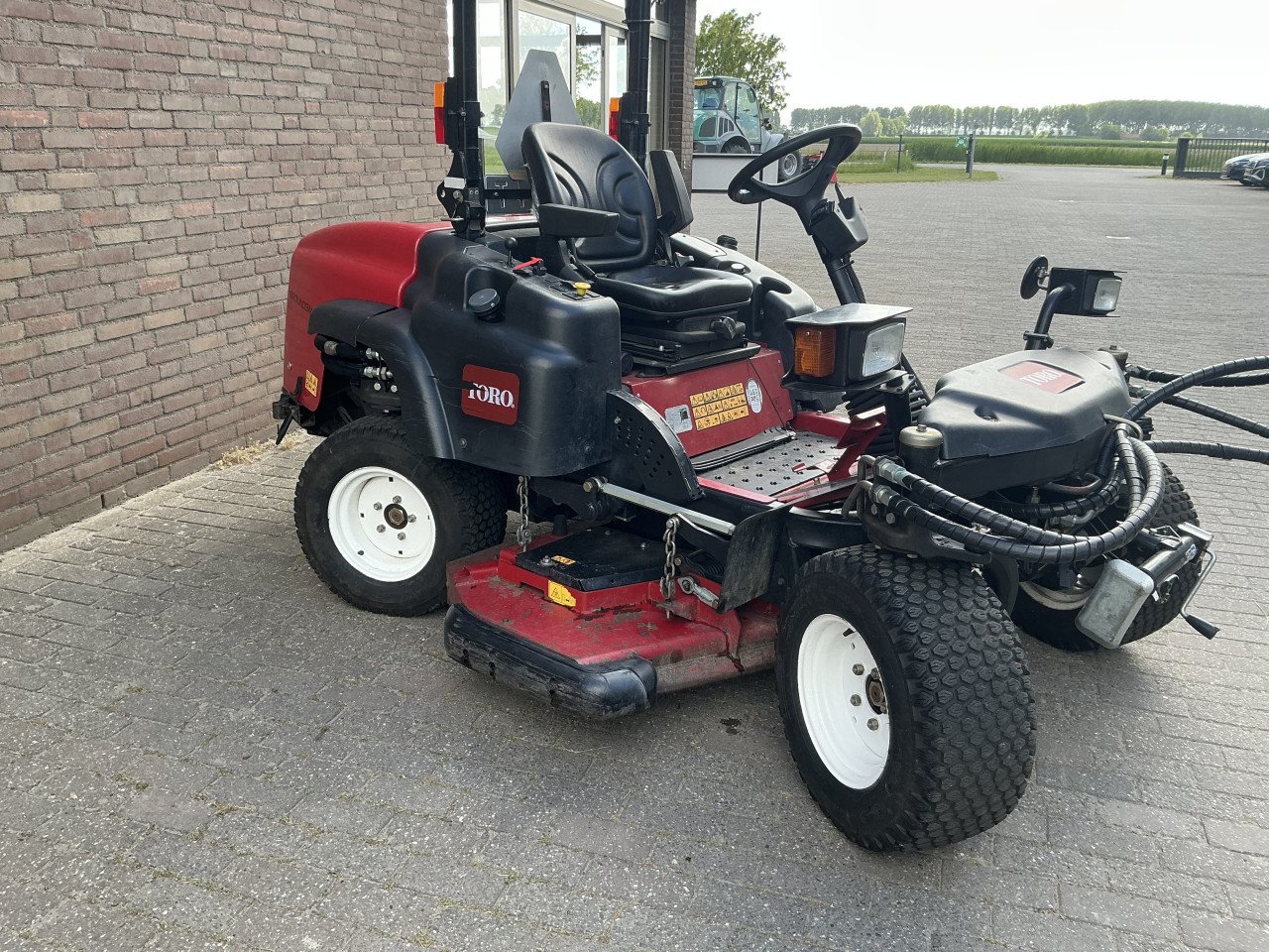 Toro 360 diesel 4WD en 4wiel besturing grote professionele zitmaaier diesel