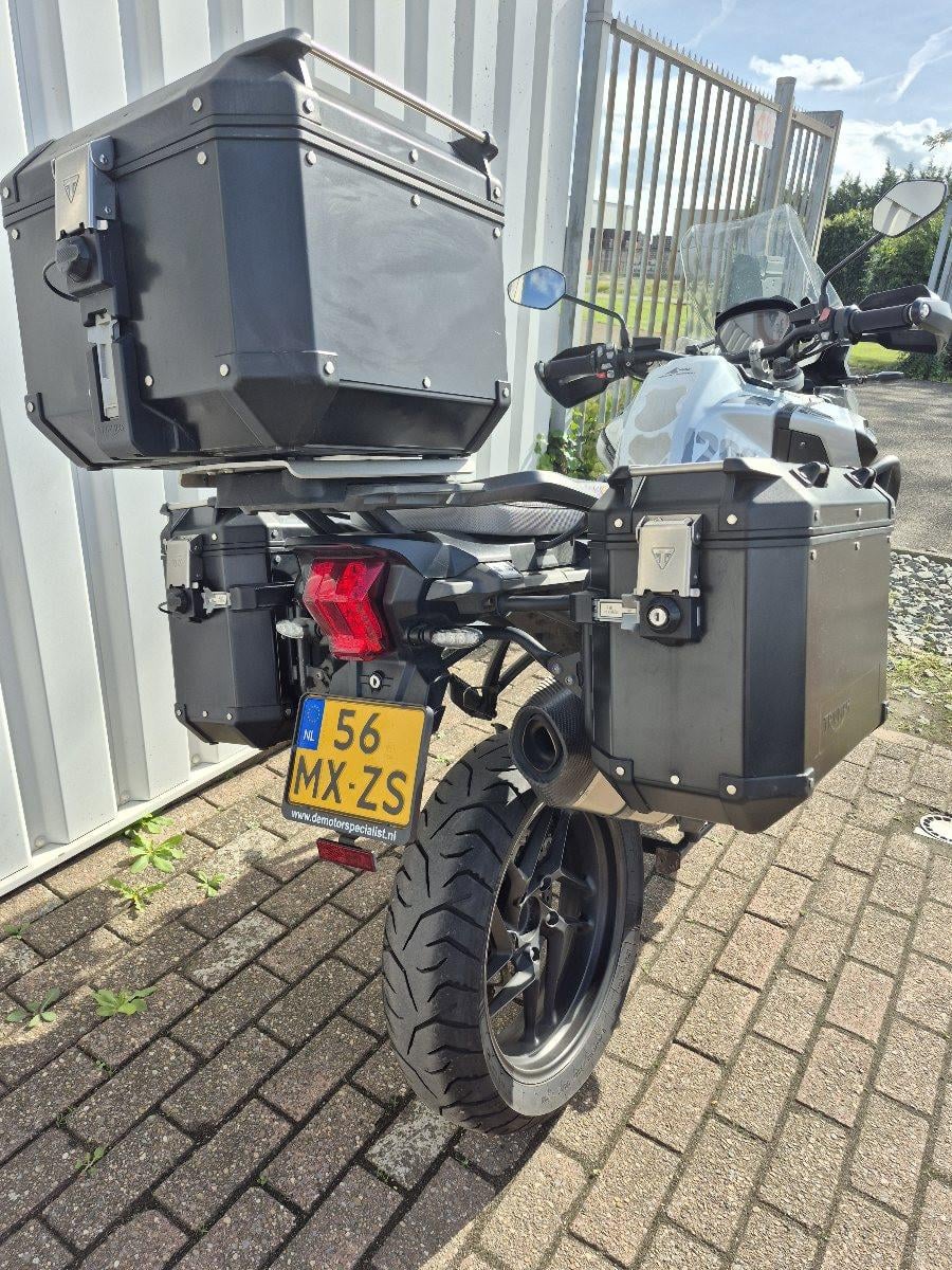 Triumph Tiger 1200 SE Alpine uit 2020, dikke allroad motor