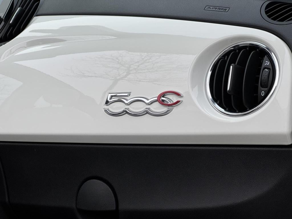 Fiat 500 C 1.0 hybrid launch edition