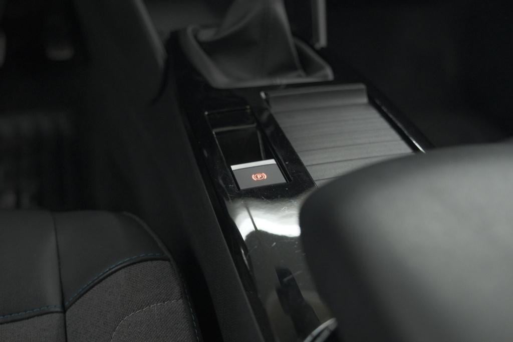 Citroen C4 puretech 130 feel pack | camera | head-up display | navigatie | 