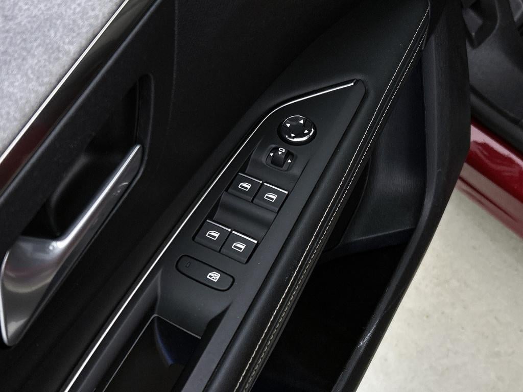Peugeot 3008 hybrid4 300pk automaat première pack avantage | panoramadak | 