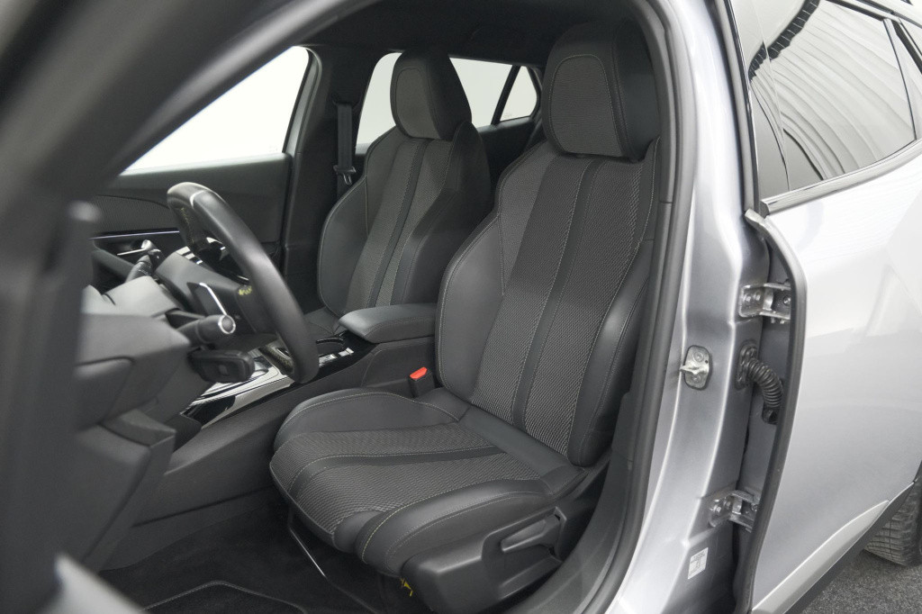 Peugeot 2008 puretech 130 eat8 gt | 360 camera | adaptieve cruise control |