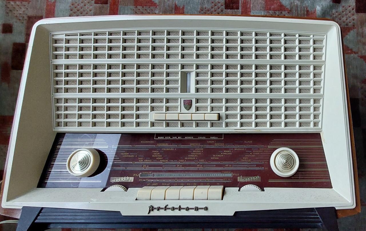 Aristona Radio in prima staat