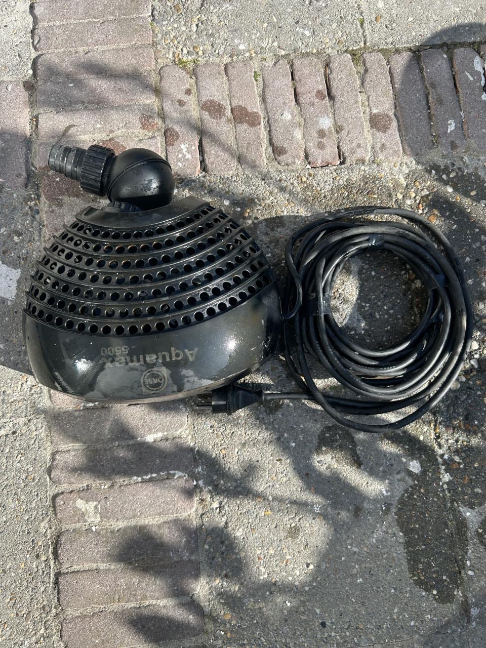 Te koop oase aquamax 5500 sterke en zuinige Vijverpomp en 5500 lpu