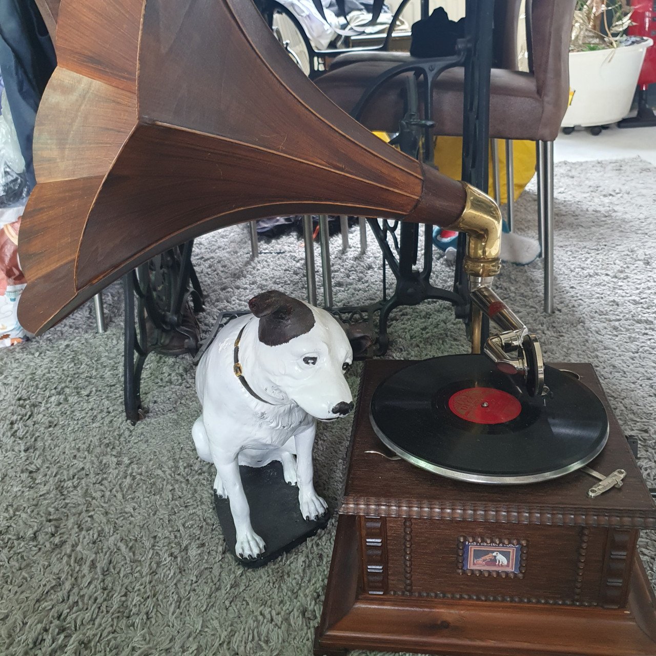 Grammafoon met hondje