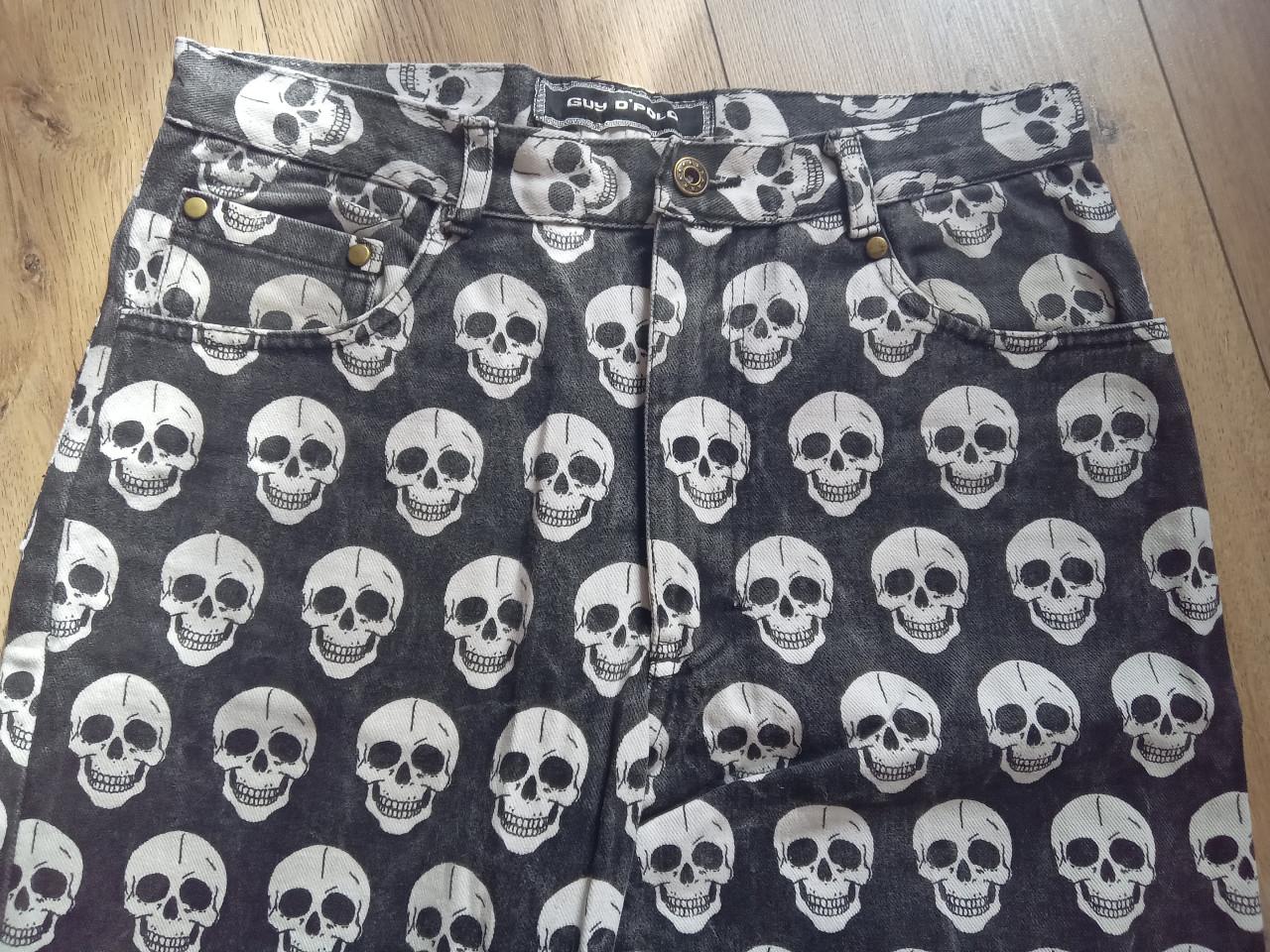 Skull jeans high waist