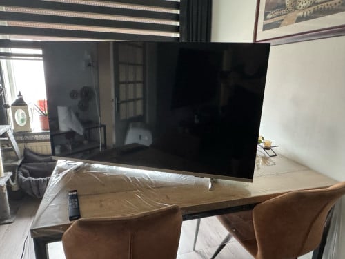 Philips smart tv 4k 55 inch ongeveer twee jaar oud