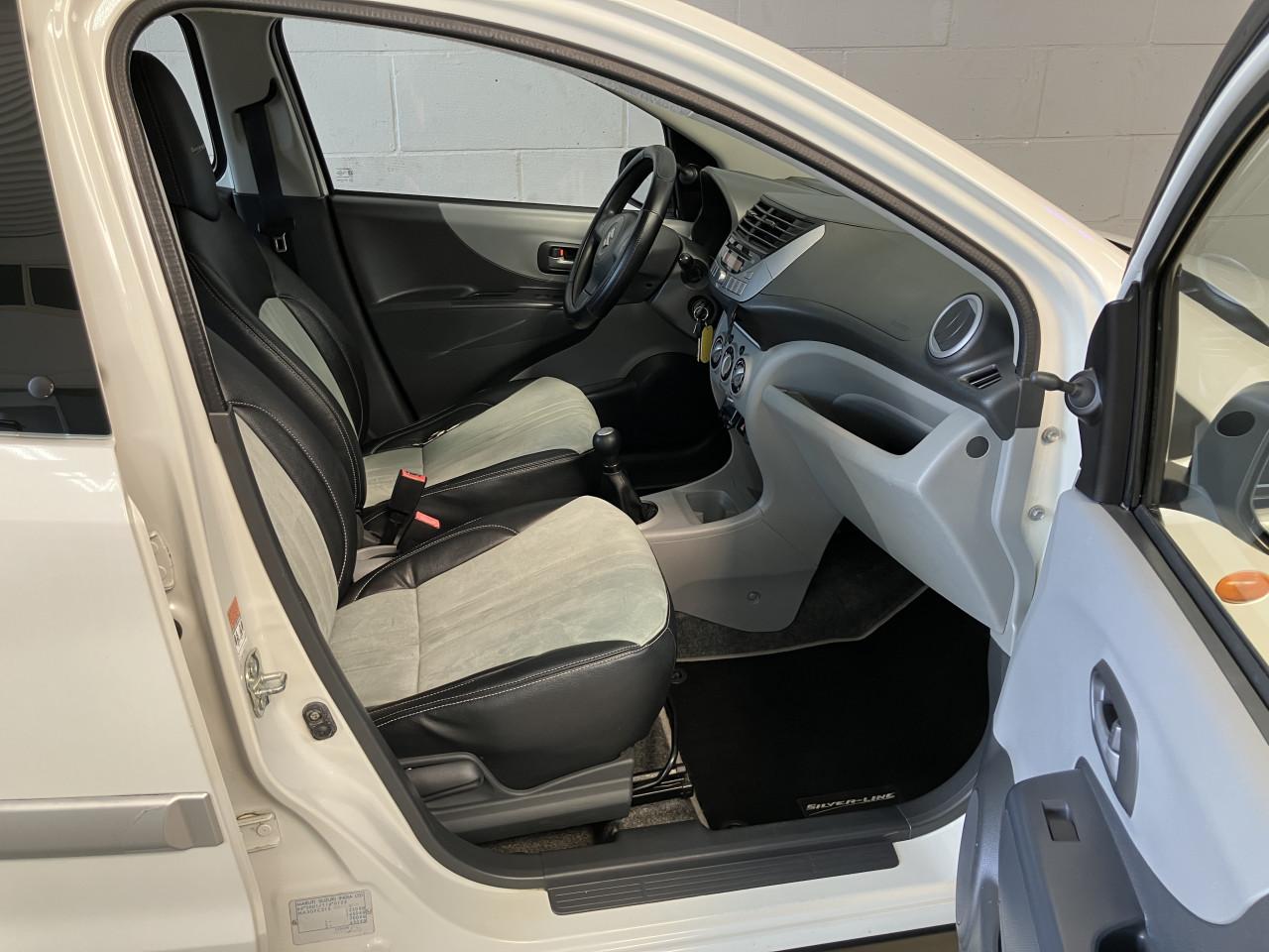 Sportieve Suzuki Alto Silver-line