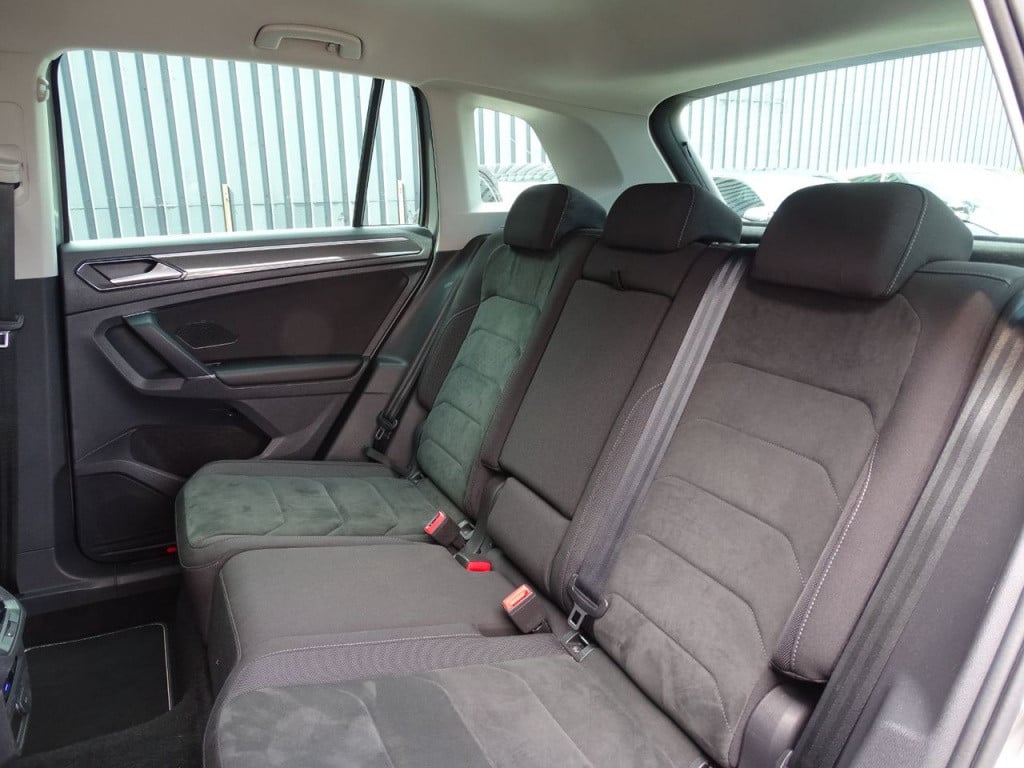 Volkswagen Tiguan 1.4 tsi act highline business r