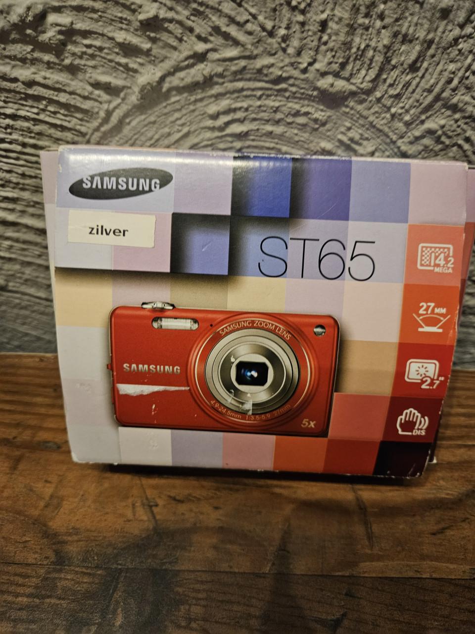 Nette werkende Samsung ST65 zoom Camera - Zilver met accessoires