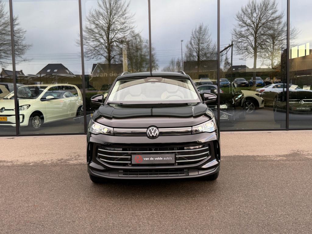 Volkswagen Tiguan 1.5 ehybrid elegance | trekhaak | 360 camera | dode hoek 