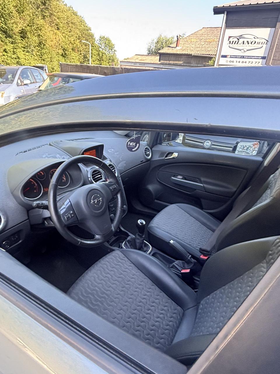 Opel corsa jaar apk