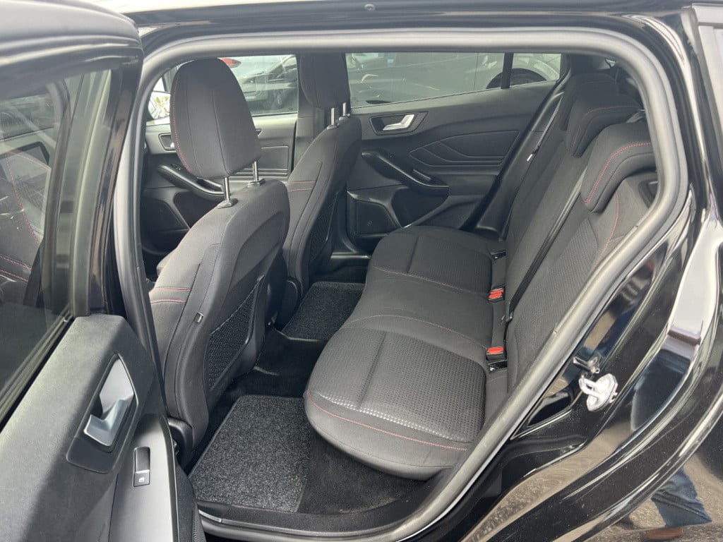 Ford Focus wagon 1.0 ecoboost hybrid 125pk st line business , trekhaak , wi
