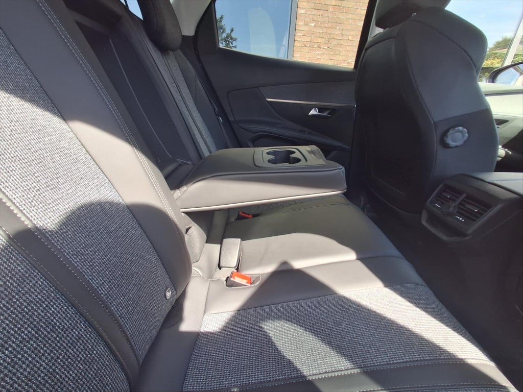 Peugeot 3008 1.2 pt 130pk s&s allure navigatie | apple carplay & android au