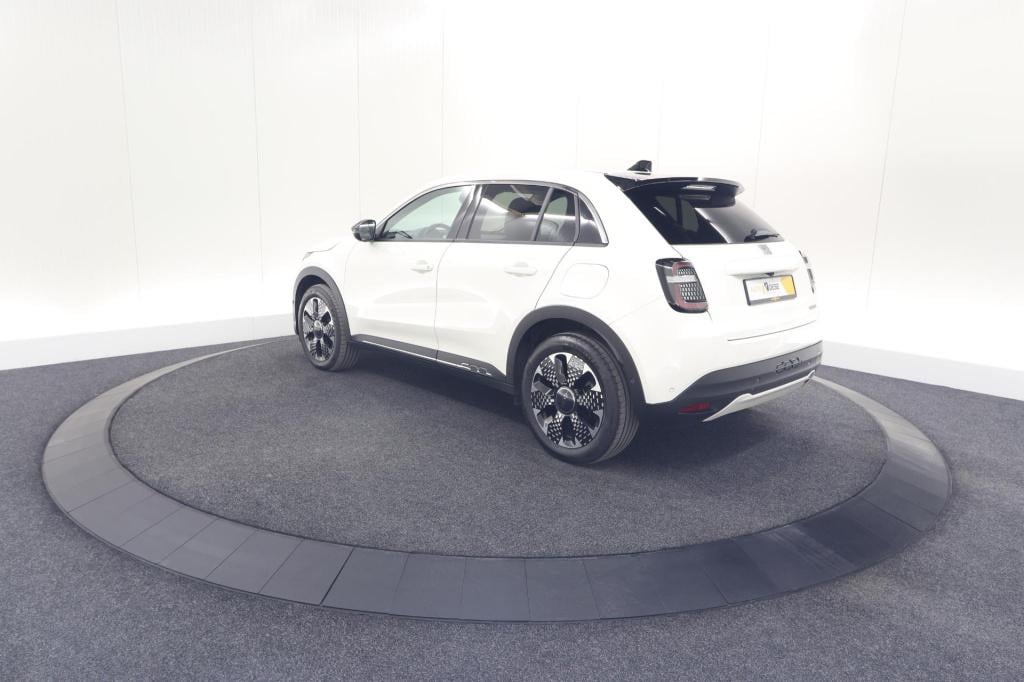 Fiat 600 1.2 hybrid 100 dct6 la prima | camera | adaptieve cruise control |