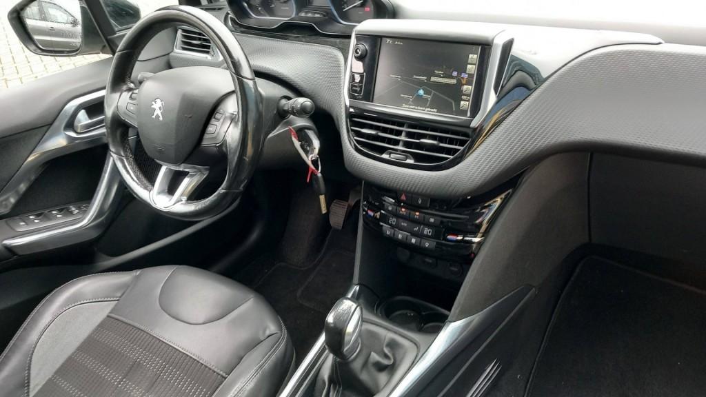 Peugeot 2008 1.2 vti allure pack premium plus