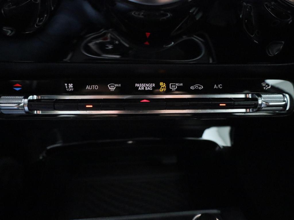 Mercedes-Benz A-Klasse 180 business solution amg | automaat | panorama dak 
