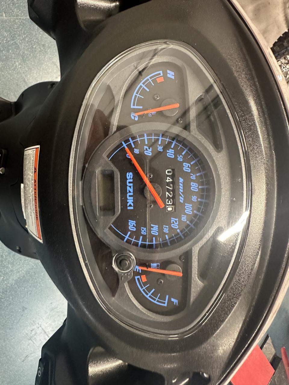 Suzuki Sixteen 150 2012 met zeer lage km stand