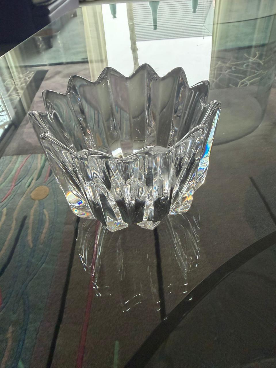 Kristal presenteer bakje