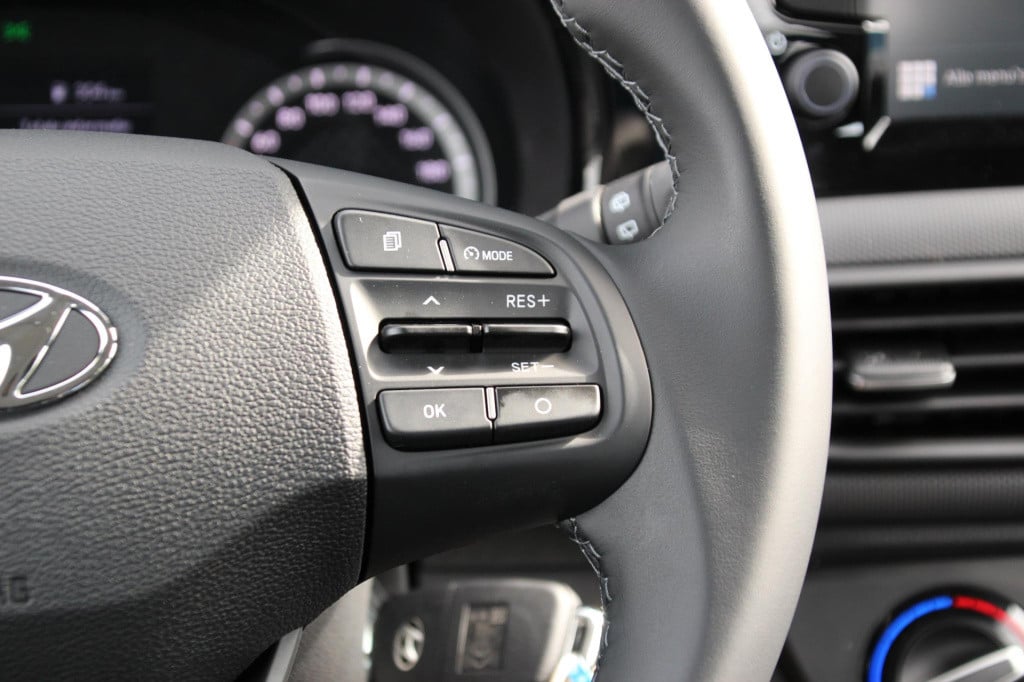 Hyundai I 10 1.0 comfort smart *demo-deal* | navigatie | camera | apple car
