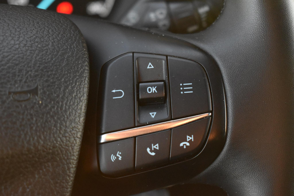 Ford Transit Custom 300 2.0 tdci l2h1 trend dc 5-pers. | airco | cruise con