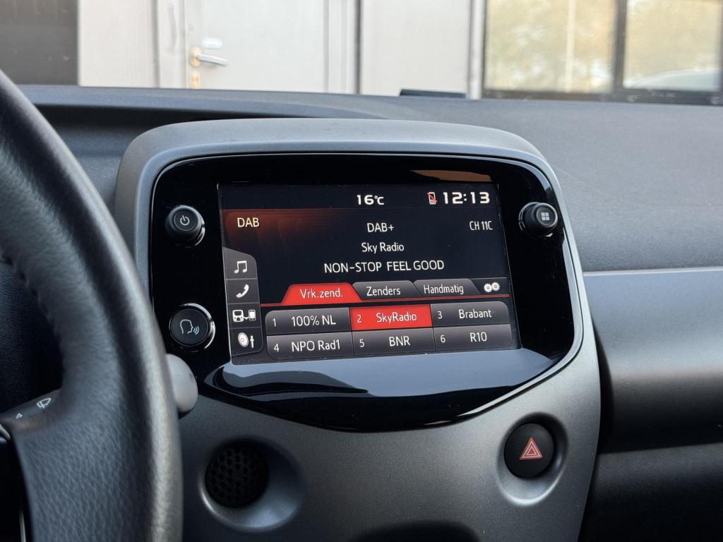 Toyota Aygo 1.0 vvt-i x-joy nl-auto, climate control!