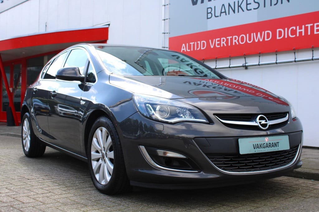 Opel Astra 1.4 turbo sport +